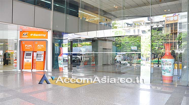 14  Office Space For Rent in Silom ,Bangkok BTS Surasak at Vorawat Building AA10943